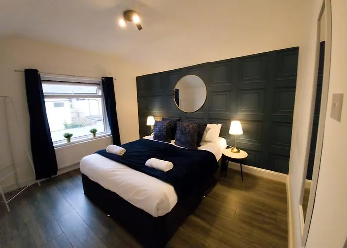 King Bed Apartment By Property Promise