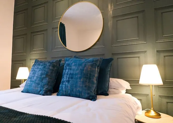 King Bed Apartment By Property Promise
