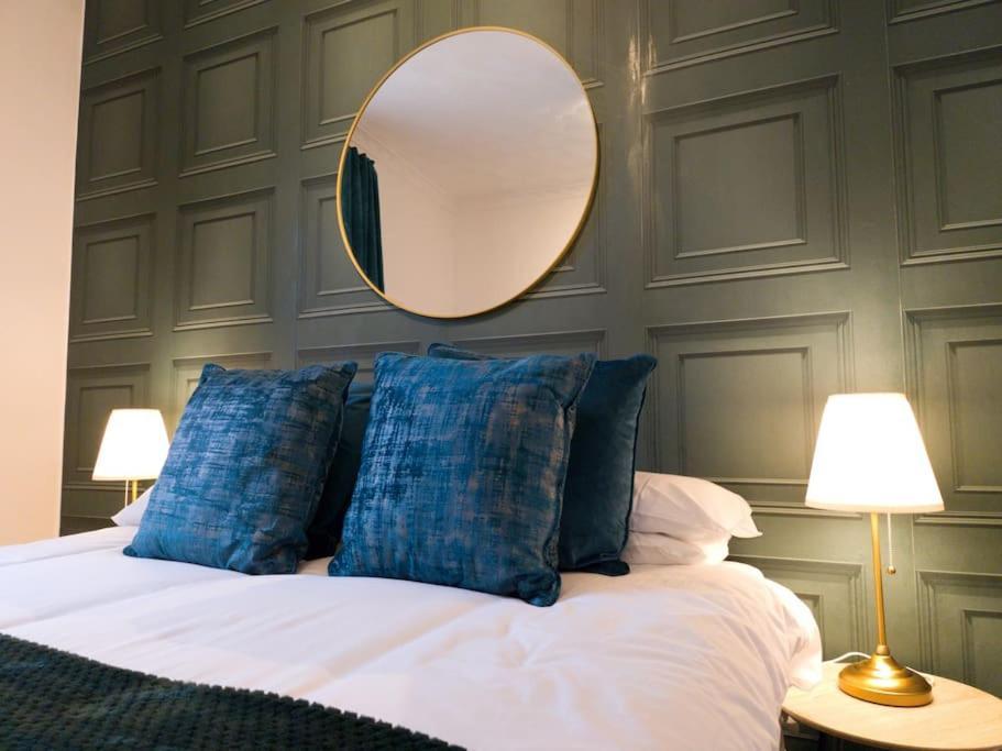King Bed By Promise